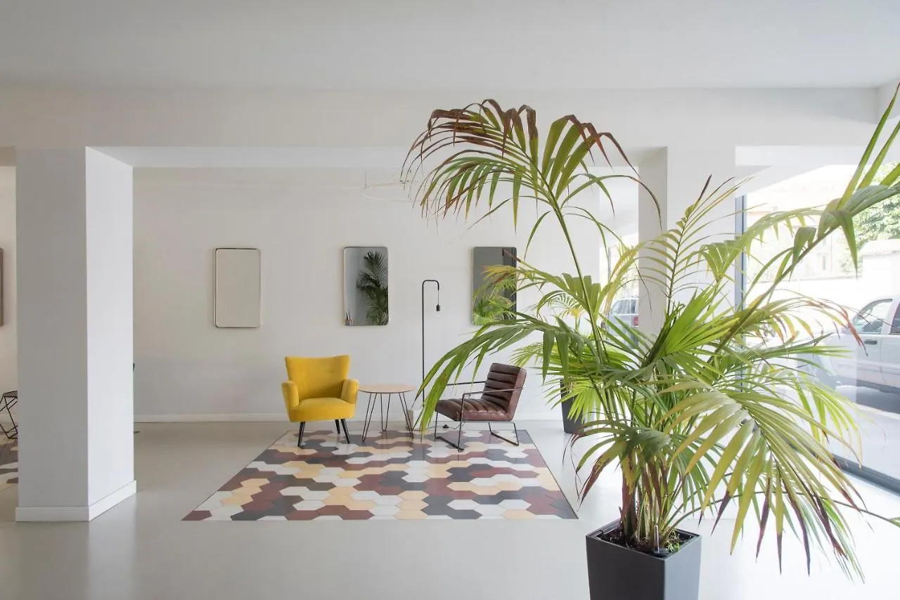 Youhosty - Monviso 32 Apartment Milan